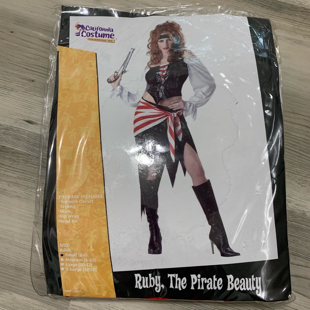 Adult pirate costume